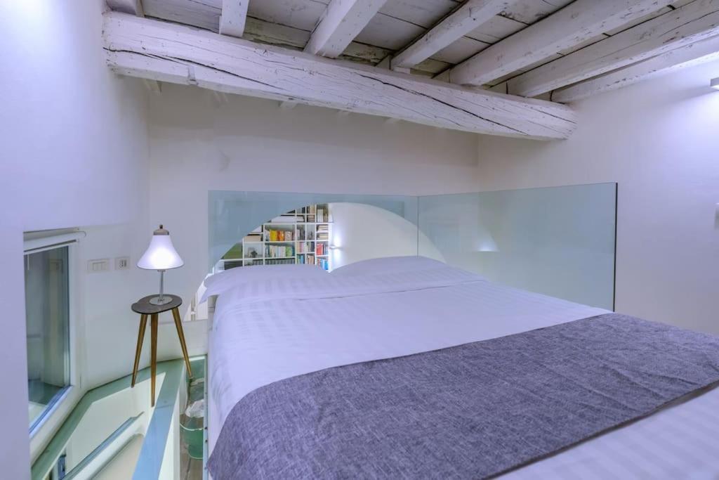 Appartement Duomo 8 Min Walk - Sauna Privata, Design & Wi-fi Milan