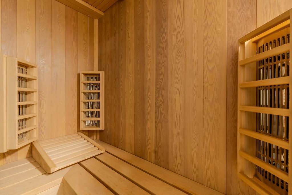 Duomo 8 Min Walk - Sauna Privata, Design & Wi-fi *
