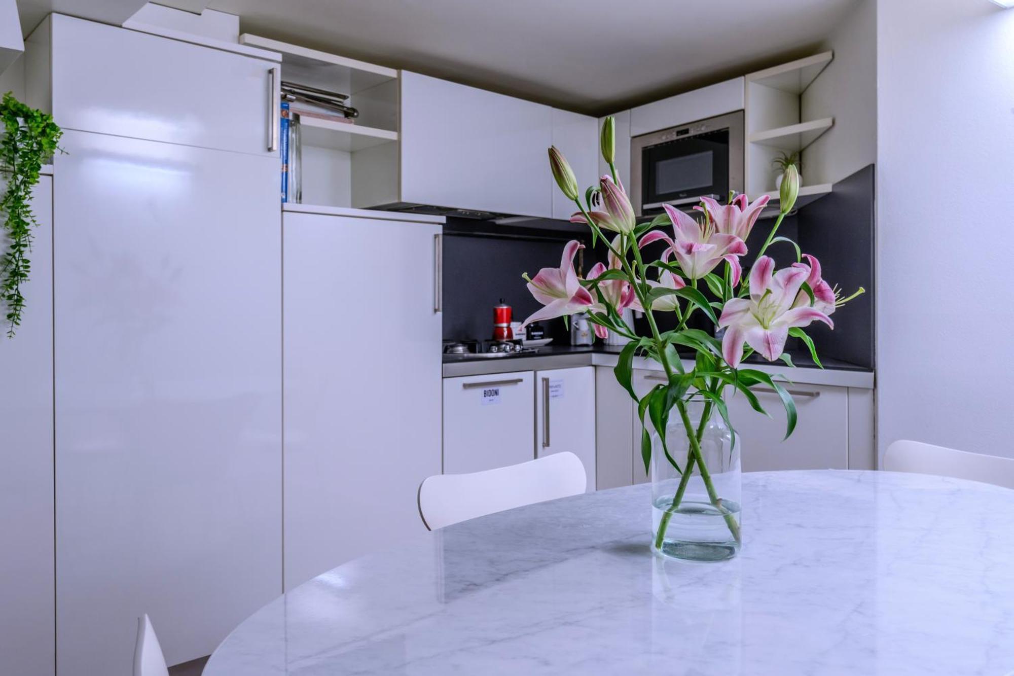 Appartement Duomo 8 Min Walk - Sauna Privata, Design & Wi-fi *